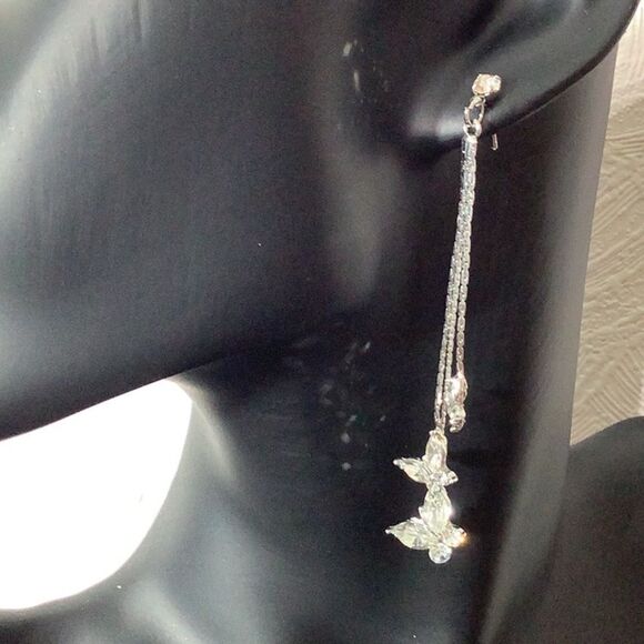 Boutique Luxe NEW - 3 strand butterfly dangly👂💍 - Picture 2 of 5